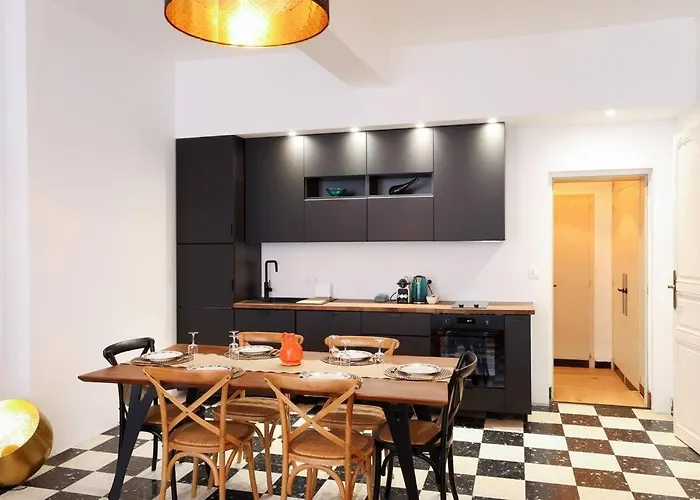 Apartment L'hotel Particulier, 120m2, Hypercentre, Wifi / Conciergeriedamecarcas *